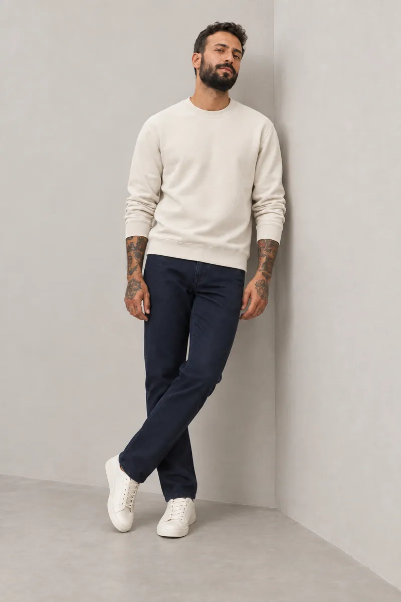 1001 Bisiklet Yaka Sweatshirt, Ekru — Ön (Duvar eğimi · çapraz ayak)
