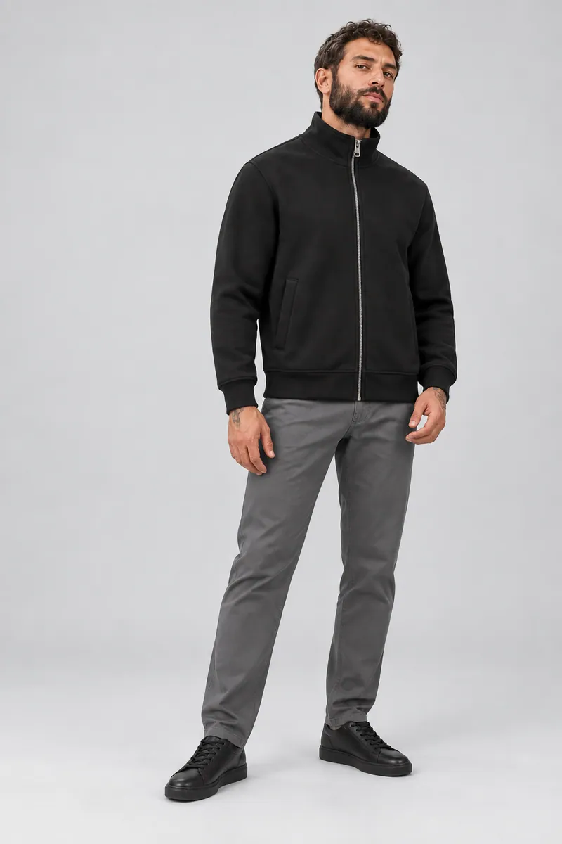 1004 Tam Fermuarlı Dik Yaka Sweatshirt, Siyah — Ön (Asimetrik ön duruş)