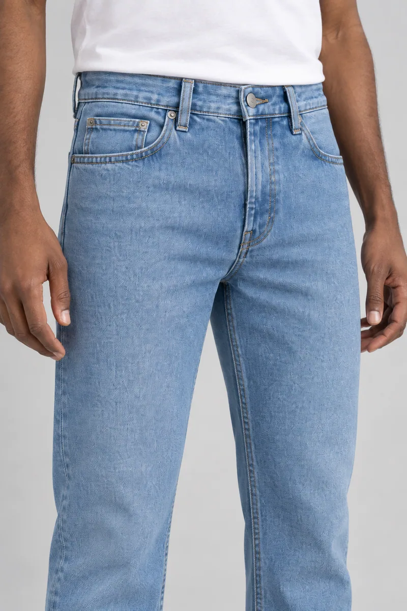 6104 Hafif Düz Paça Denim, Açık indigo — Detay